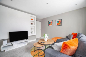 Elegant Retreat 1-bed Near Central London